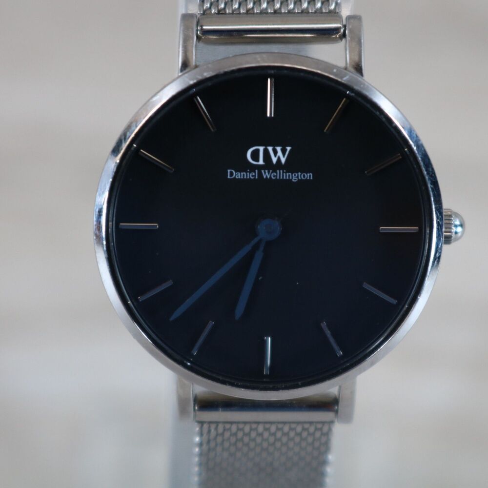 Daniel Wellington Classic Petite Watch – Pre-Owned, Round, Black/Silver
